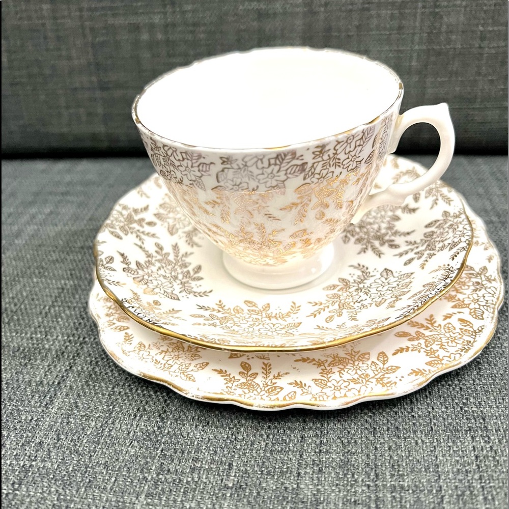 Vintage Royal Vale Bone China trio set